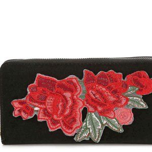 NWT $40.00 Urban Expressions Women's Velvet Wallet - Black